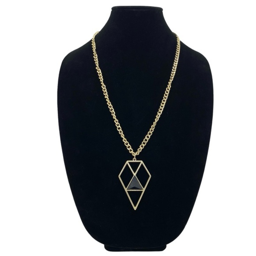 Vintage Pyramid Acrylic Center Triangular Design Pendant Chunky Necklace Retro